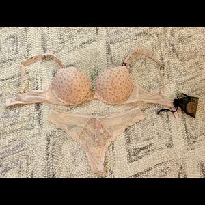 BNWT Sparkly Star Victoria’s Secret Bra/Thong Set
